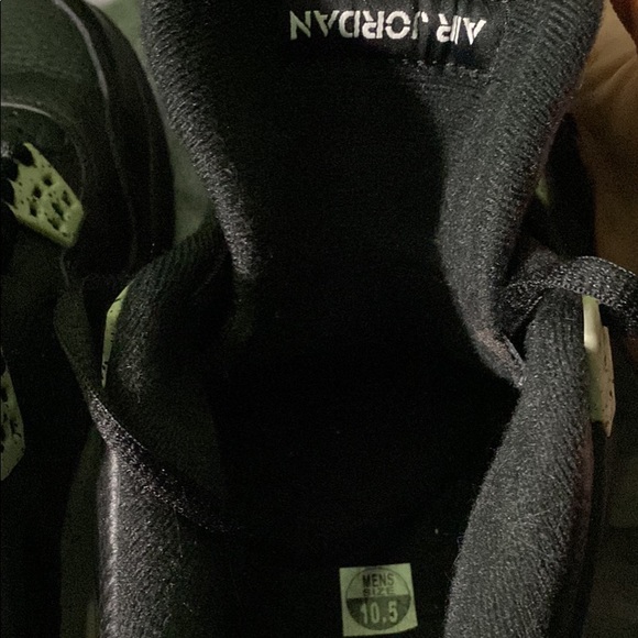 Jordan 4 black Oreo retros, never worn - Picture 4 of 7